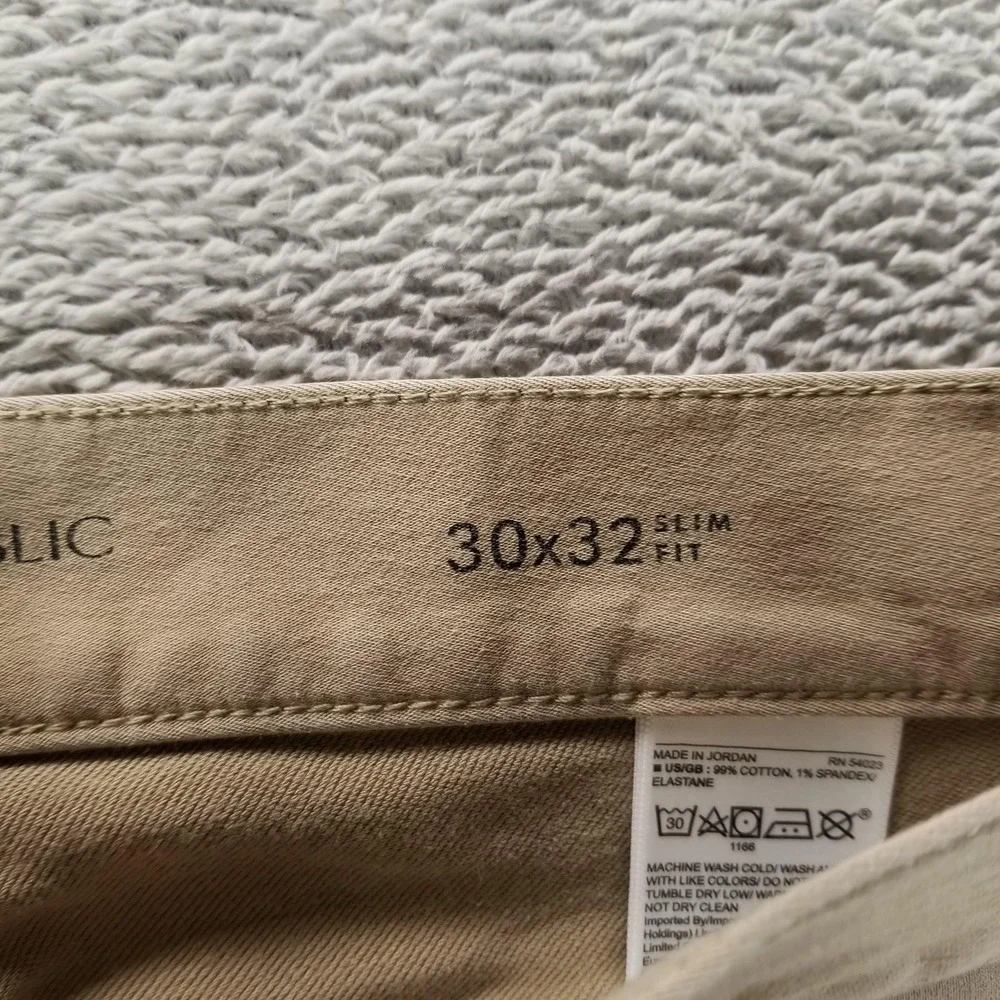 Banana Republic Pants Mens‎ 30x32 Beige Traveler Slim Fit Stretch Khakis Casual
